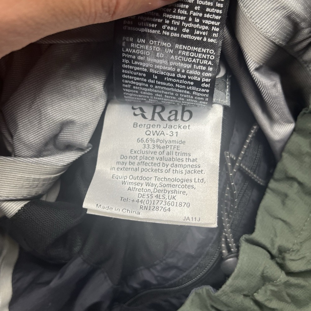 Rab QWA-31 Bergen Jacket Event Black Green Hooded Rain Coat Men’s Small - Picture 12 of 16
